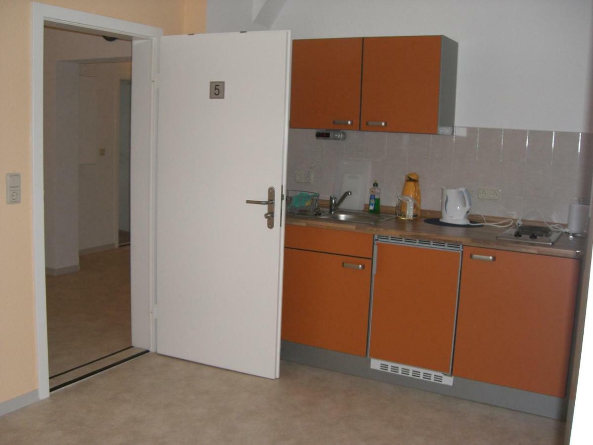 Zimmervermietung Schönfließer Stuben auch für Monteure Eisenhüttenstadt Exterior foto